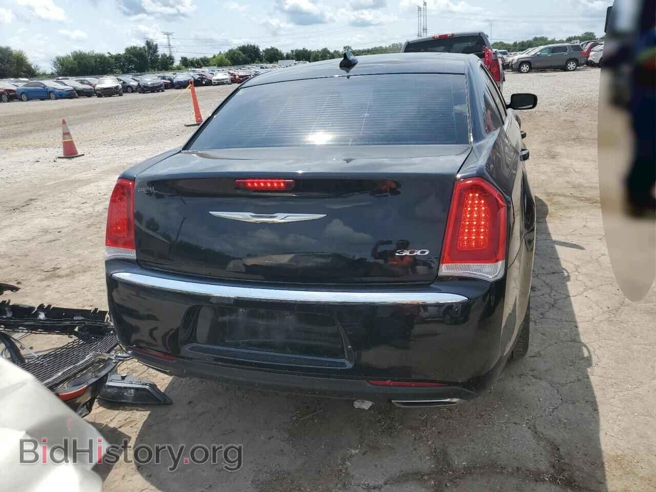2016 CHRYSLER 300 - VIN: 2C3CCAAG0GH311265 - Фото 6