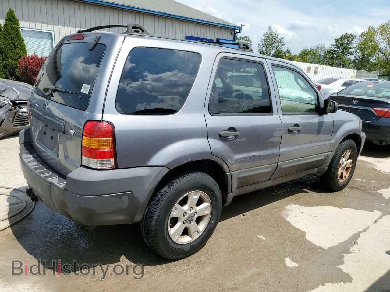 2007 FORD ESCAPE - VIN: 1FMCU93127KA64416 - Фото 3