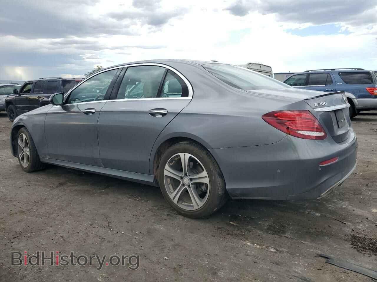 2017 MERCEDES-BENZ E-CLASS - VIN: WDDZF4KB8HA171618 - Фото 2