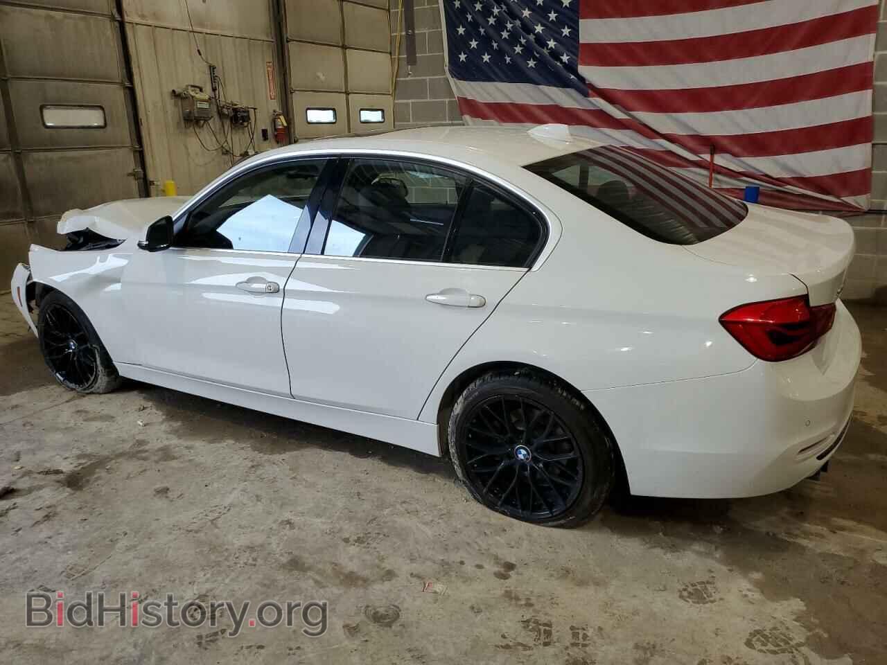 2017 BMW 3 SERIES - VIN: WBA8D9C30HA003923 - Фото 2