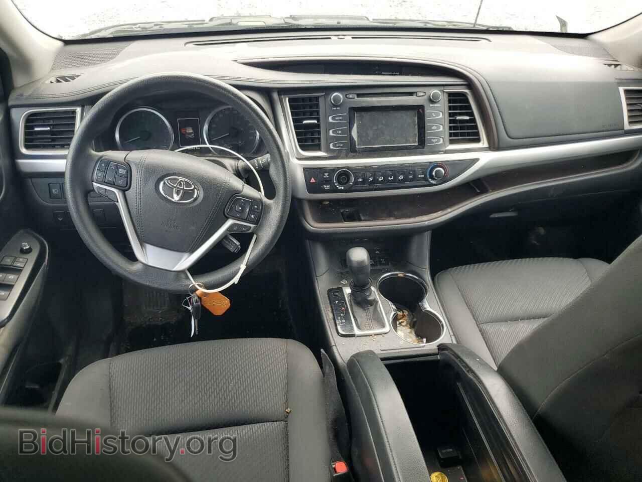 2017 TOYOTA HIGHLANDER - VIN: 5TDBZRFH9HS366208 - Фото 8