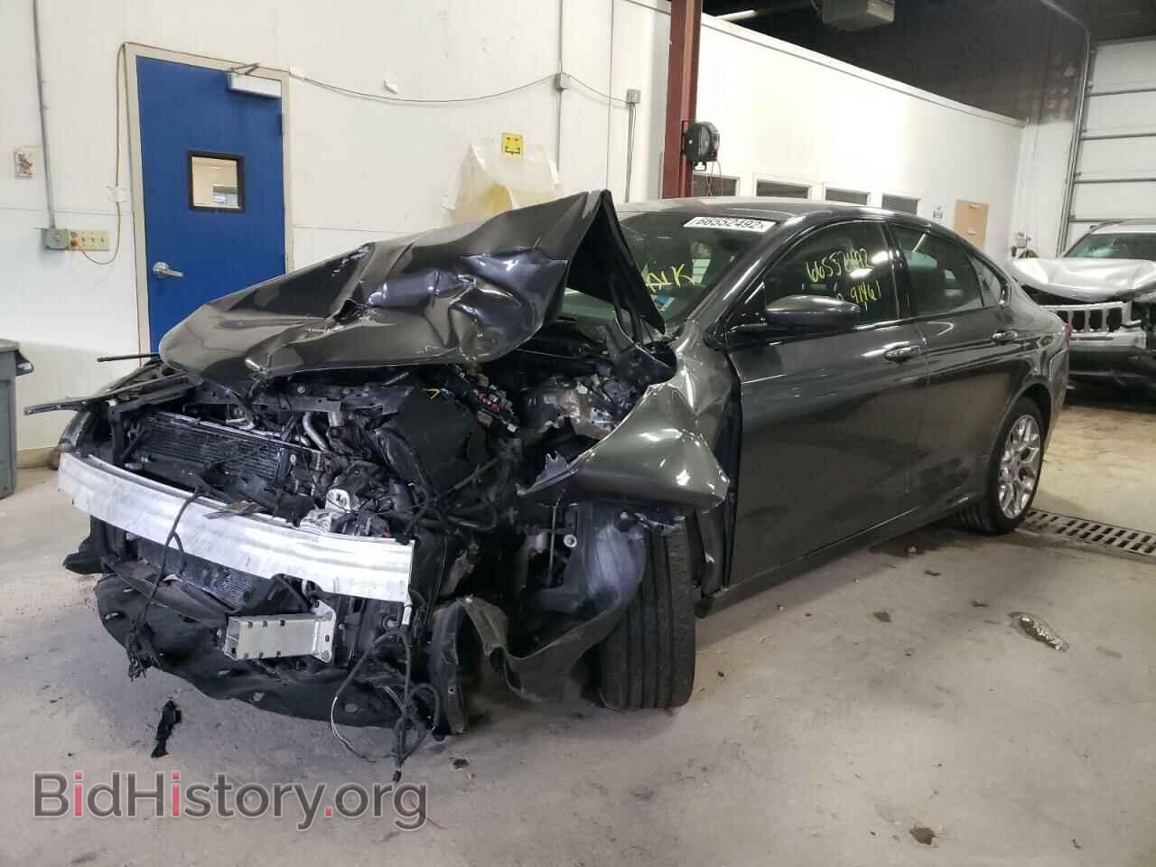 2015 CHRYSLER 200 - VIN: 1C3CCCBGXFN619768 - Фото 2