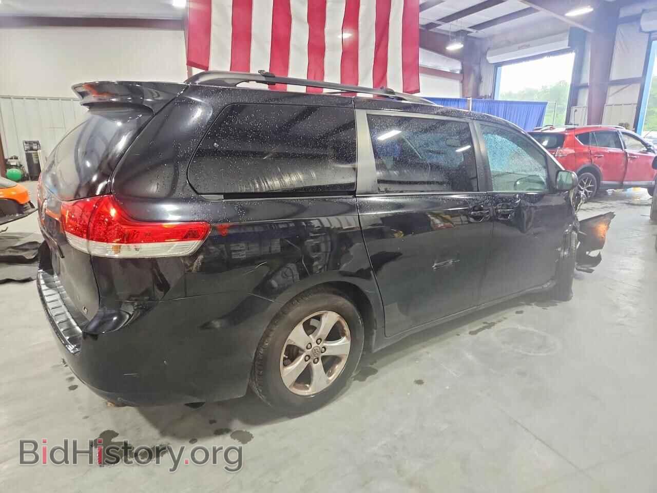 2011 TOYOTA SIENNA - VIN: 5TDKK3DC3BS064400 - Photo 3