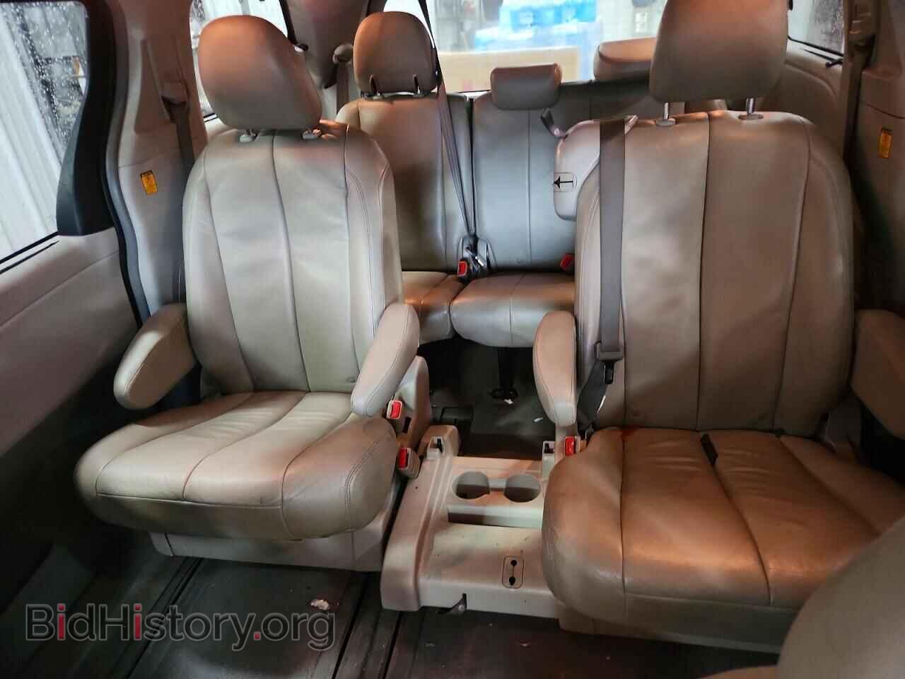 2011 TOYOTA SIENNA - VIN: 5TDKK3DC3BS064400 - Photo 10