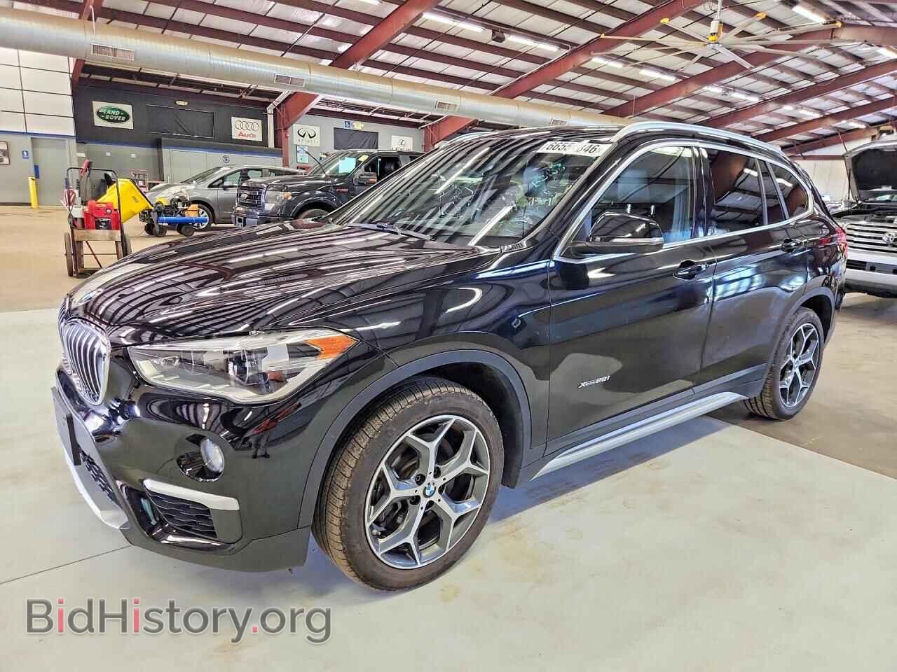 Photo WBXHT3C37H5F85875 - BMW X1 2017