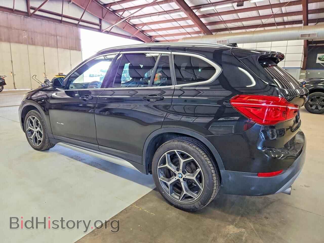 2017 BMW X1 - VIN: WBXHT3C37H5F85875 - Фото 2