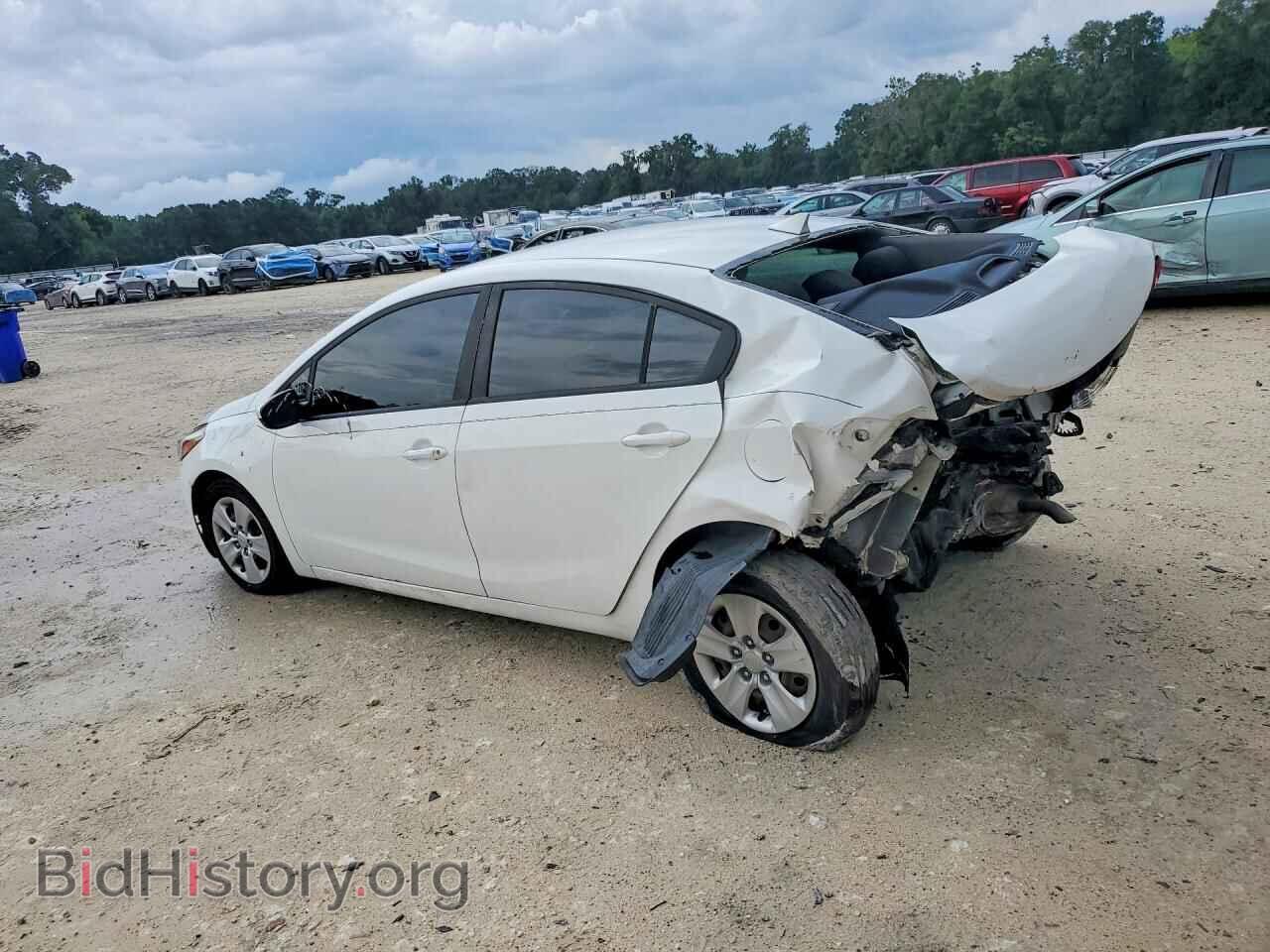 2017 KIA FORTE - VIN: 3KPFK4A72HE070657 - Photo 2