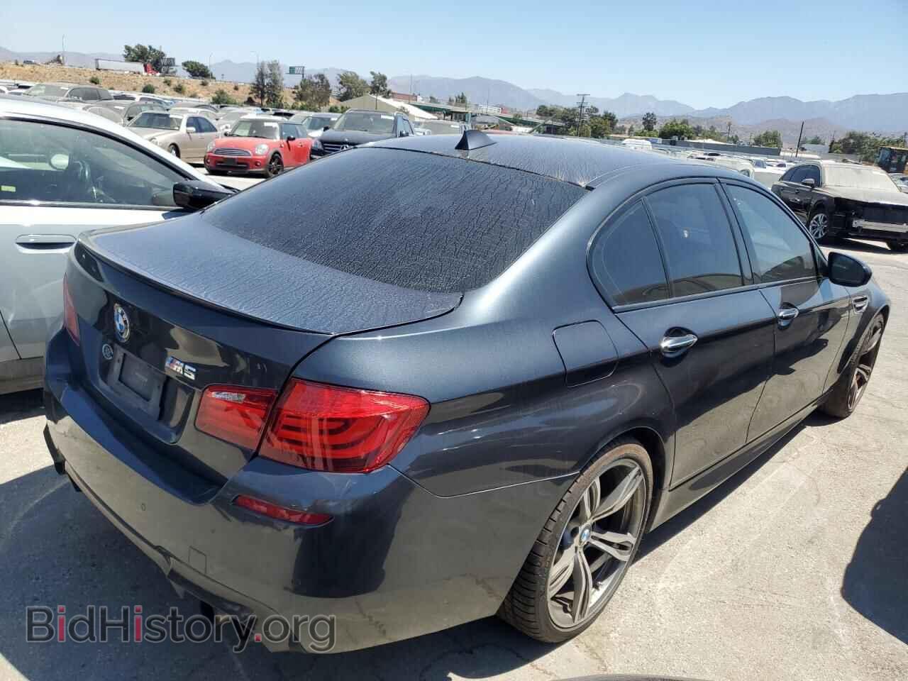 2013 BMW M5 - VIN: WBSFV9C5XDC773921 - Фото 3