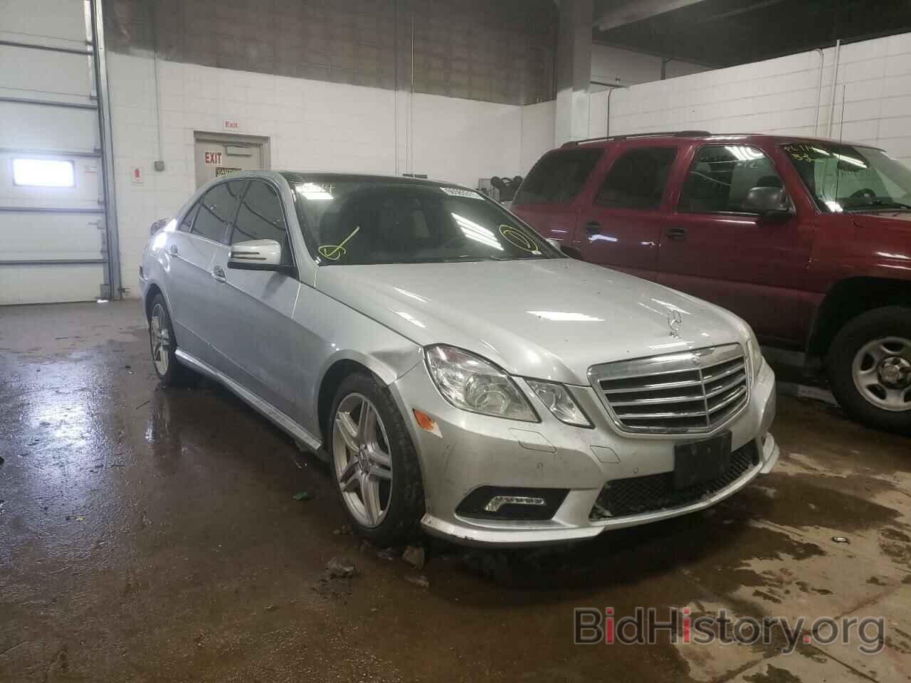 Photo WDDHF9AB9BA338635 - MERCEDES-BENZ E-CLASS 2011