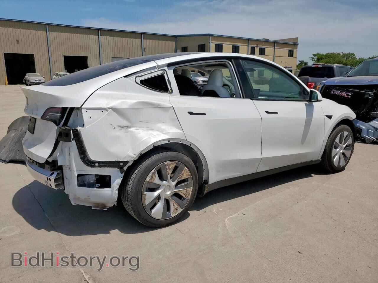 2024 TESLA MODEL Y - VIN: 7SAYGDED1RF085594 - Фото 3