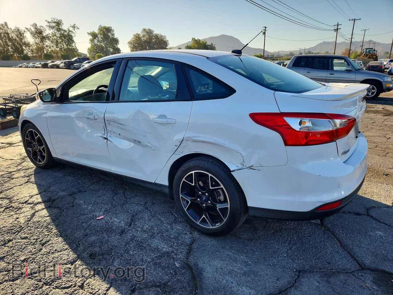 2013 FORD FOCUS SE - VIN: 1FADP3F29DL352978 - Photo 2