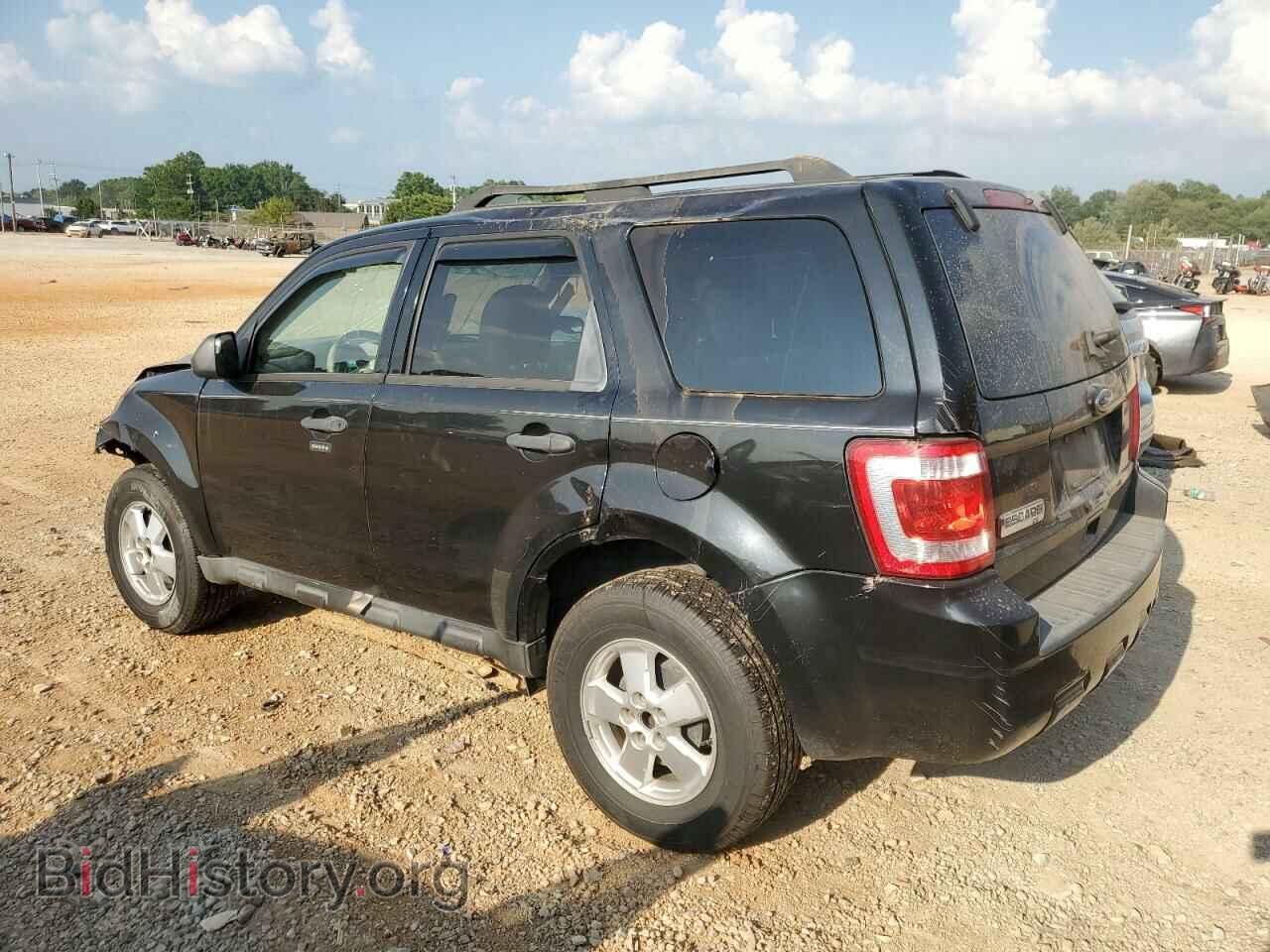2011 FORD ESCAPE - VIN: 1FMCU0D79BKA63108 - Фото 2