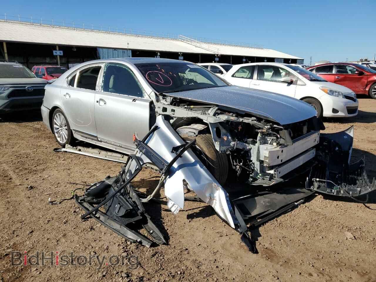 2015 LEXUS LS460 - VIN: JTHCL1EF4F5024352 - Photo 9