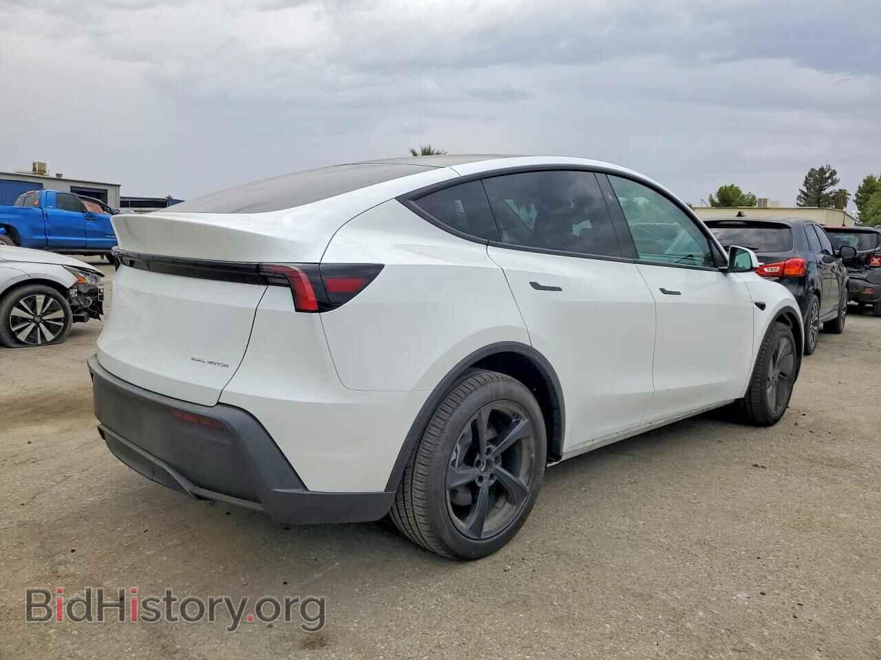 2026 TESLA MODEL Y - VIN: 7SAYGDEE7TA663341 - Фото 3