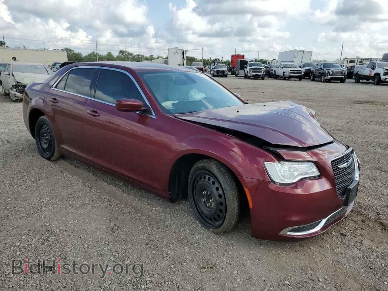 2019 CHRYSLER 300 - VIN: 2C3CCAAG7KH556086 - Фото 4