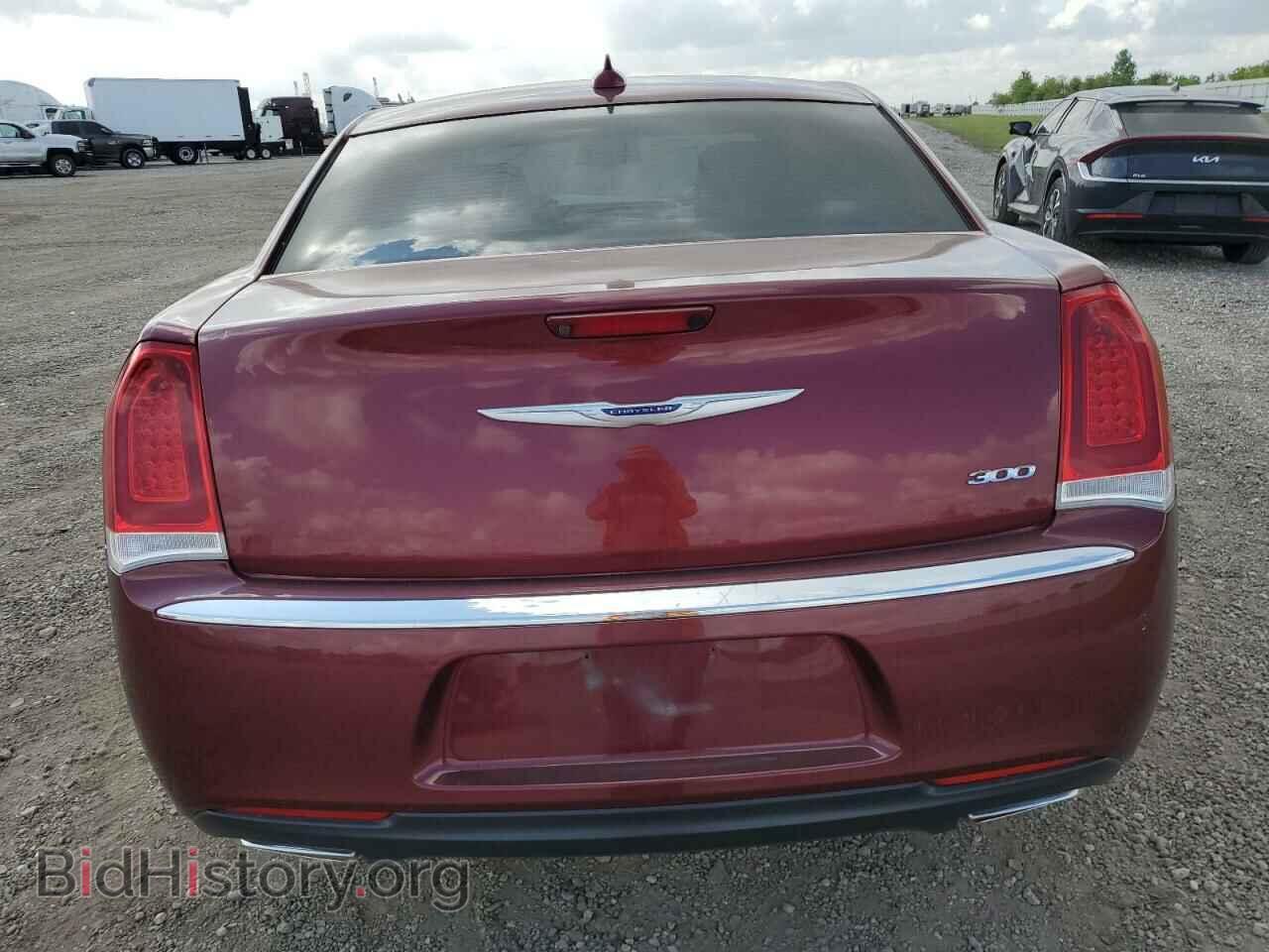 2019 CHRYSLER 300 - VIN: 2C3CCAAG7KH556086 - Фото 6