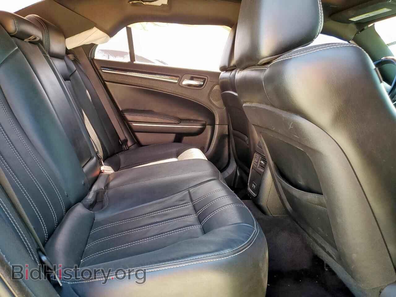2018 CHRYSLER 300 - VIN: 2C3CCABG7JH240300 - Фото 10