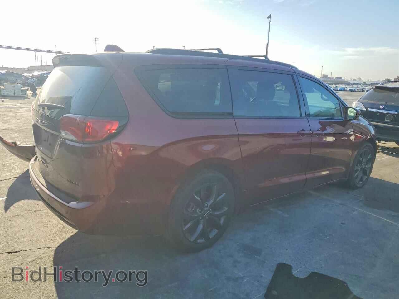 2019 CHRYSLER PACIFICA - VIN: 2C4RC1GG9KR657654 - Фото 3