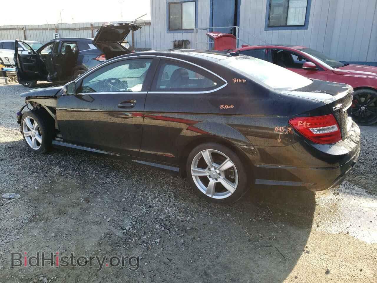 2012 MERCEDES-BENZ C-CLASS - VIN: WDDGJ4HB5CF857351 - Фото 2