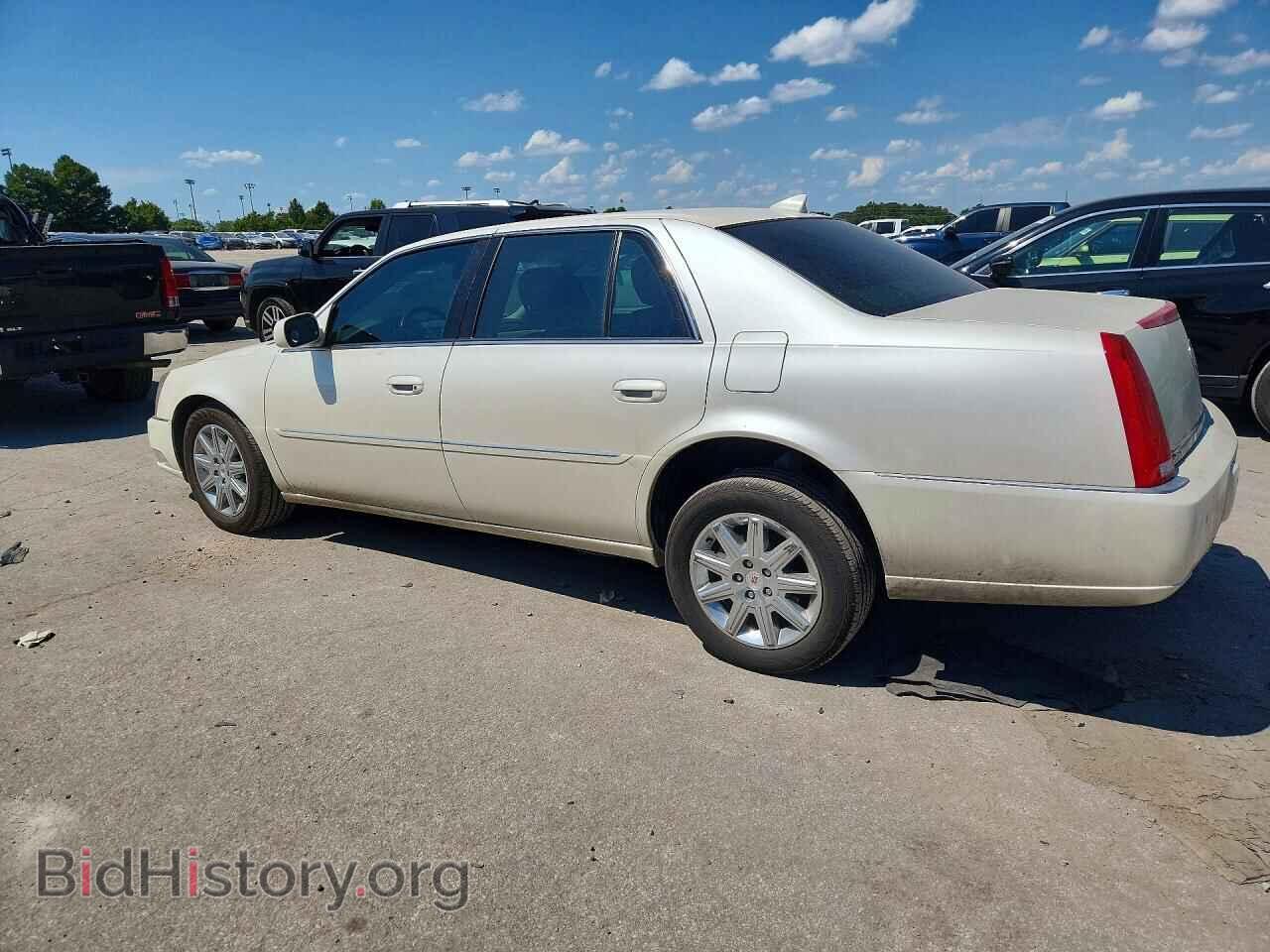 2011 CADILLAC DTS - VIN: 1G6KH5E69BU118932 - Фото 2