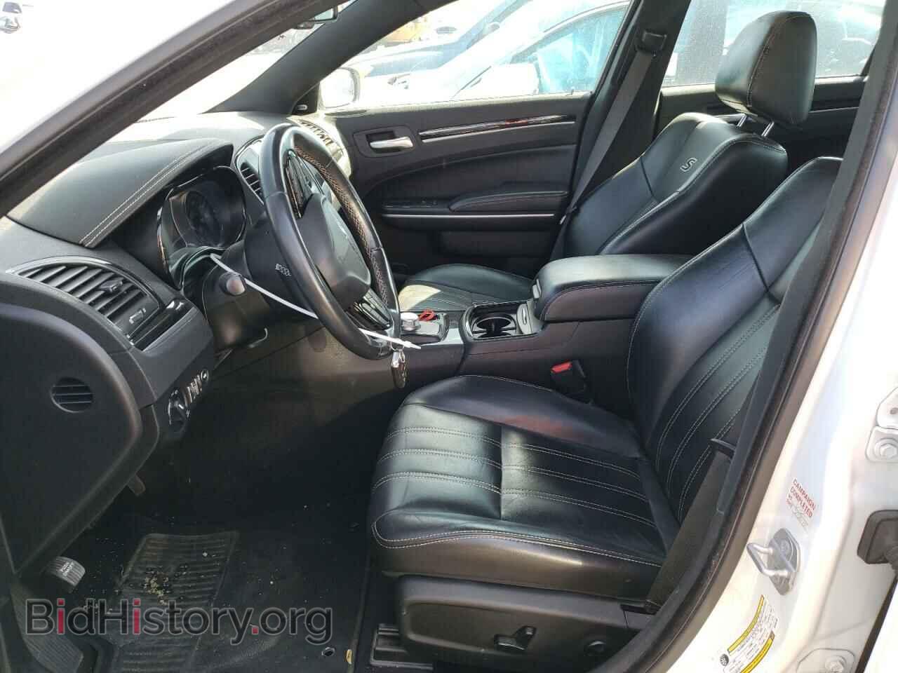 2019 CHRYSLER 300 - VIN: 2C3CCAGG6KH586185 - Фото 7