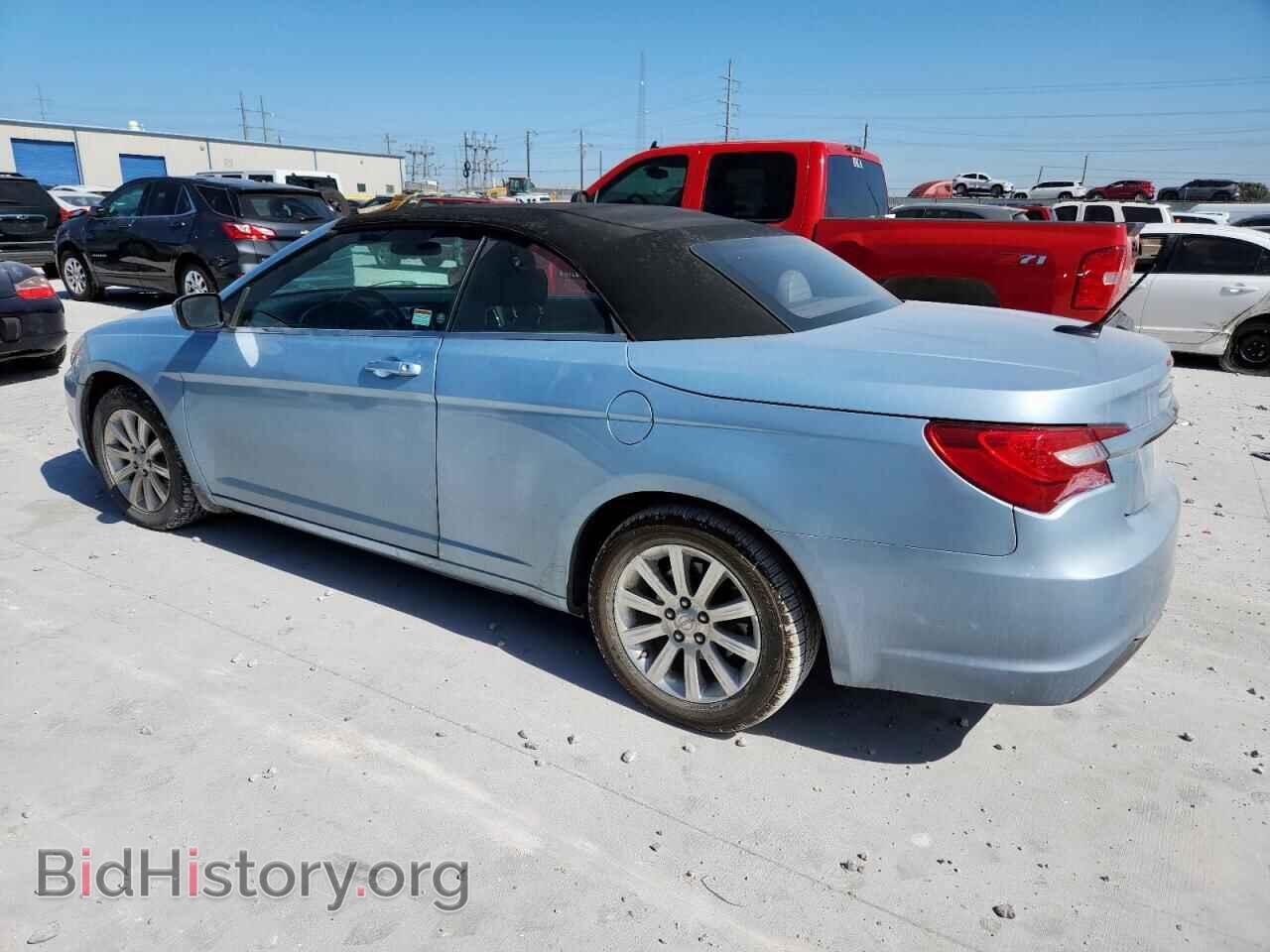 2013 CHRYSLER 200 - VIN: 1C3BCBEBXDN526946 - Фото 2