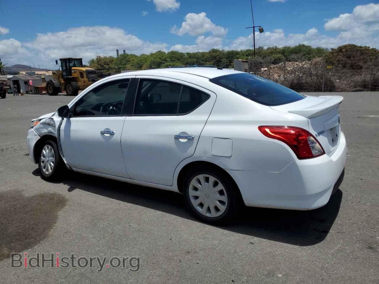 2019 NISSAN VERSA - VIN: 3N1CN7AP3KL832556 - Фото 2