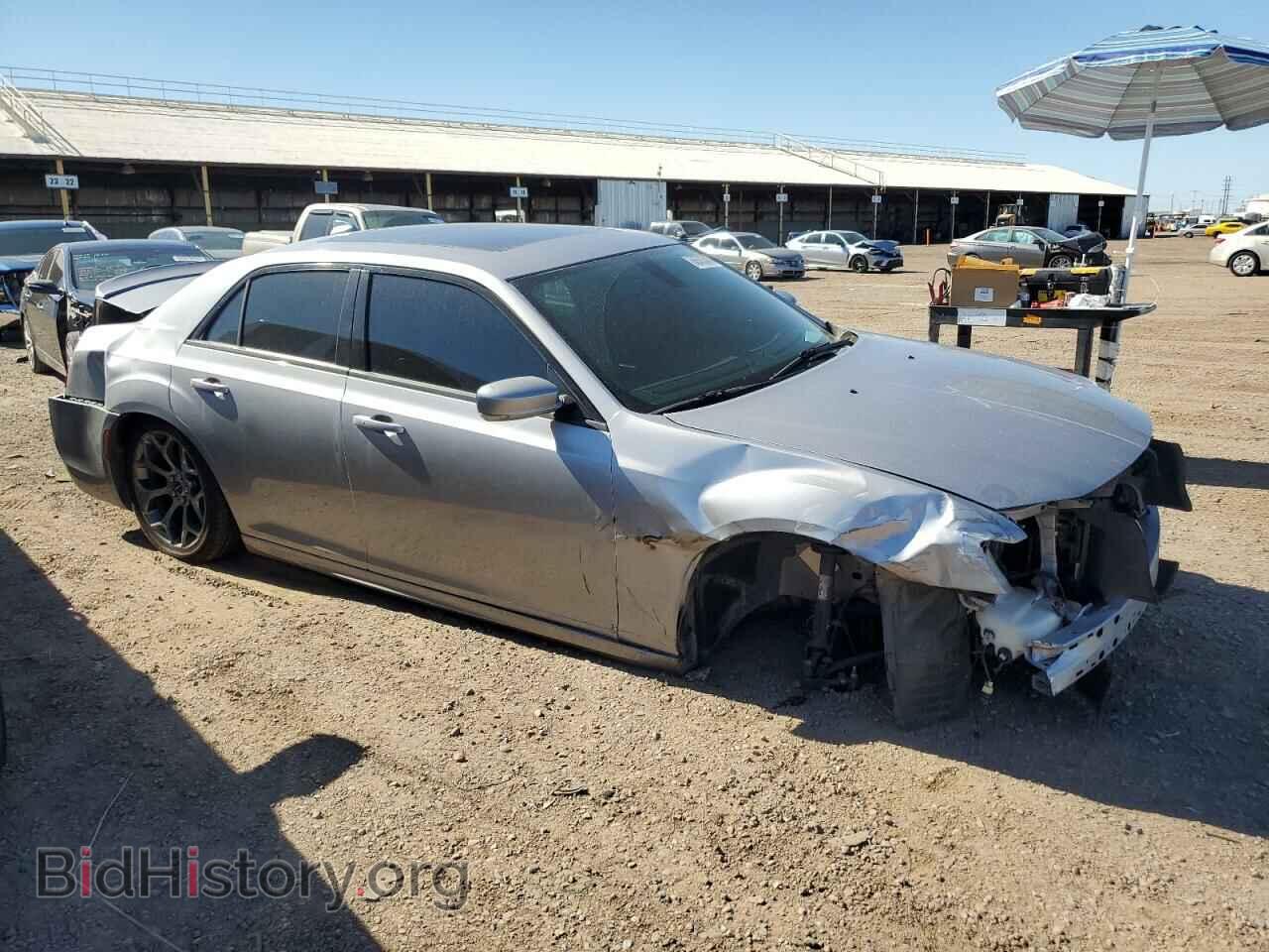 2018 CHRYSLER 300 - VIN: 2C3CCABG7JH240569 - Фото 4