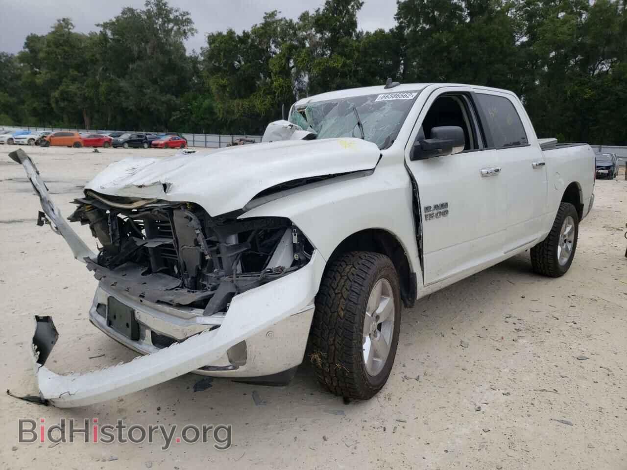 2018 RAM 1500 - VIN: 3C6RR7LG3JG234992 - Фото 2