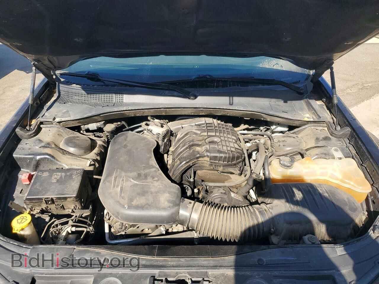 2019 CHRYSLER 300 - VIN: 2C3CCABG2KH634028 - Фото 11