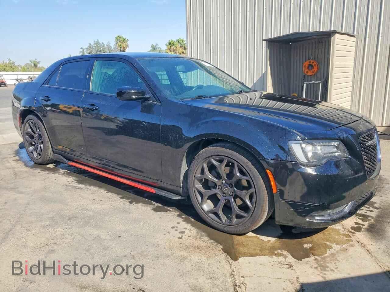 2019 CHRYSLER 300 - VIN: 2C3CCABG2KH634028 - Фото 4