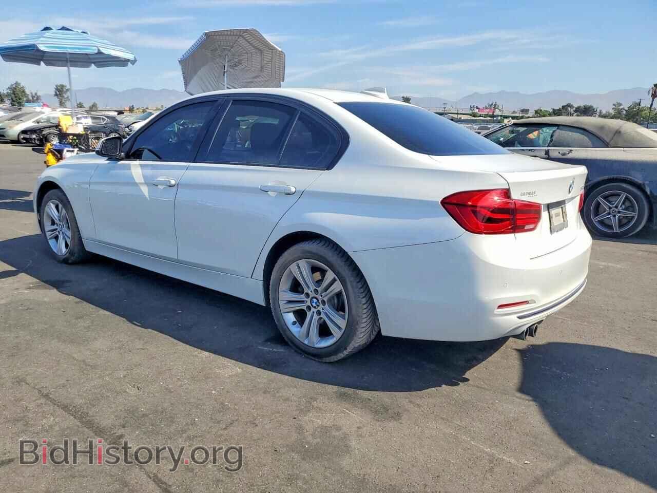 2016 BMW 3 SERIES - VIN: WBA8E9G52GNU29810 - Фото 2