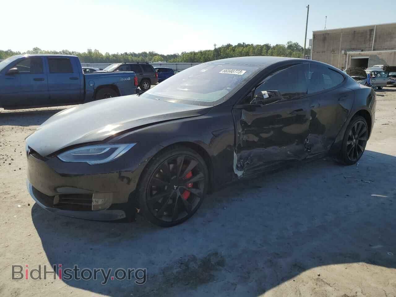 Фотография 5YJSA1E24JF260765 - TESLA MODEL S 2018