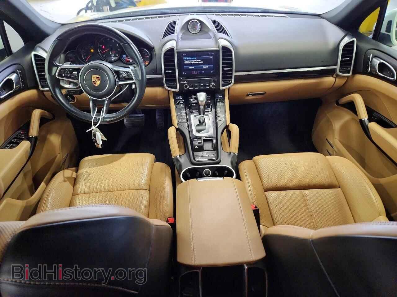 2018 PORSCHE CAYENNE - VIN: WP1AA2A28JKA06145 - Photo 8