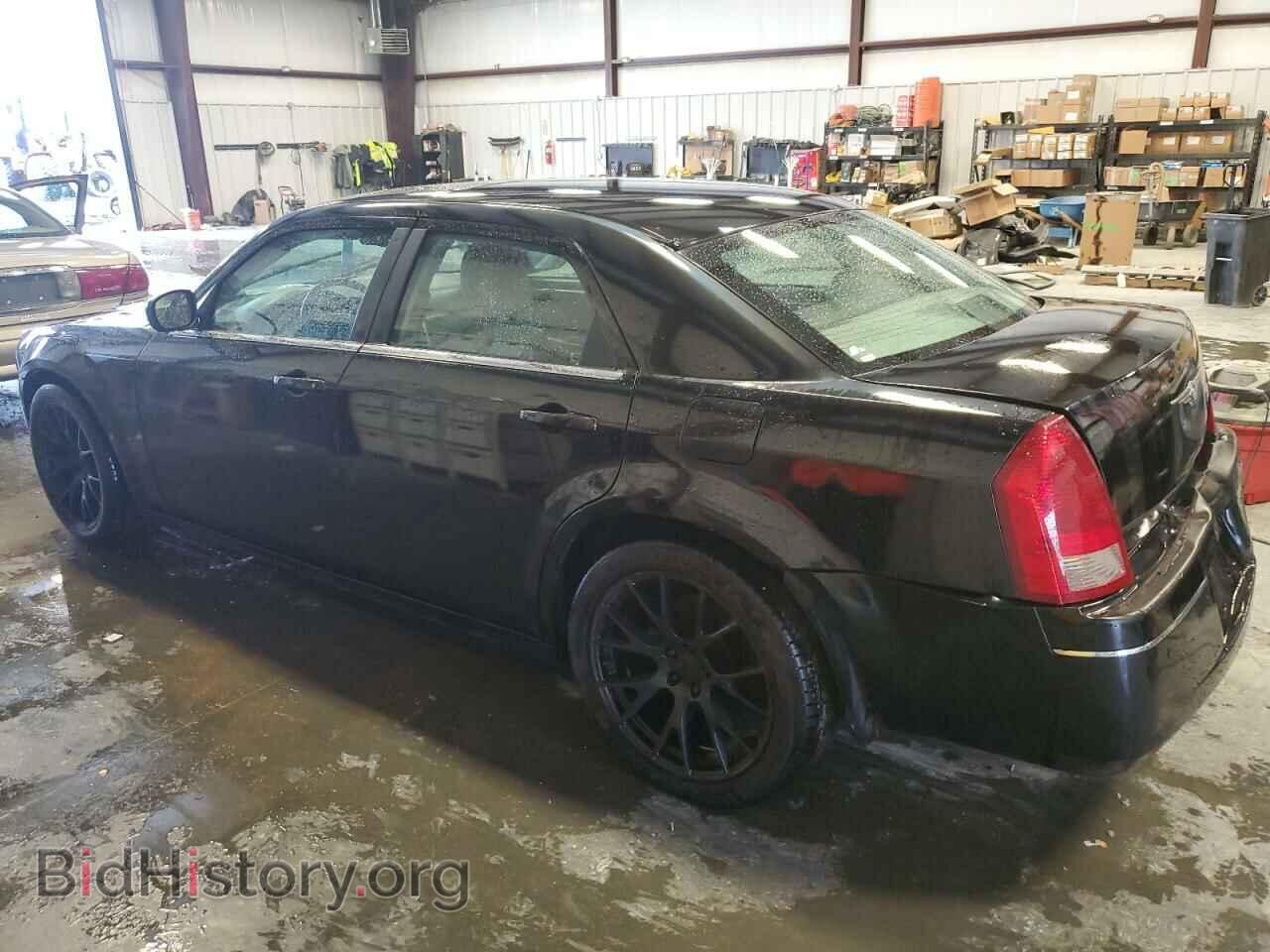 2006 CHRYSLER 300 - VIN: 2C3AA53G75H136799 - Фото 2