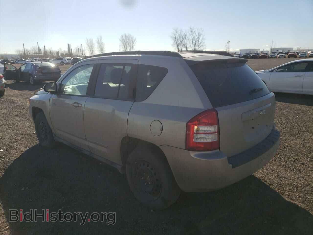 2010 JEEP COMPASS - VIN: 1J4NT4FB7AD610186 - Фото 3