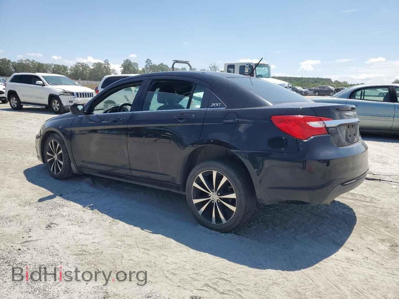 2011 CHRYSLER 200 - VIN: 1C3BC8FG3BN567378 - Фото 2