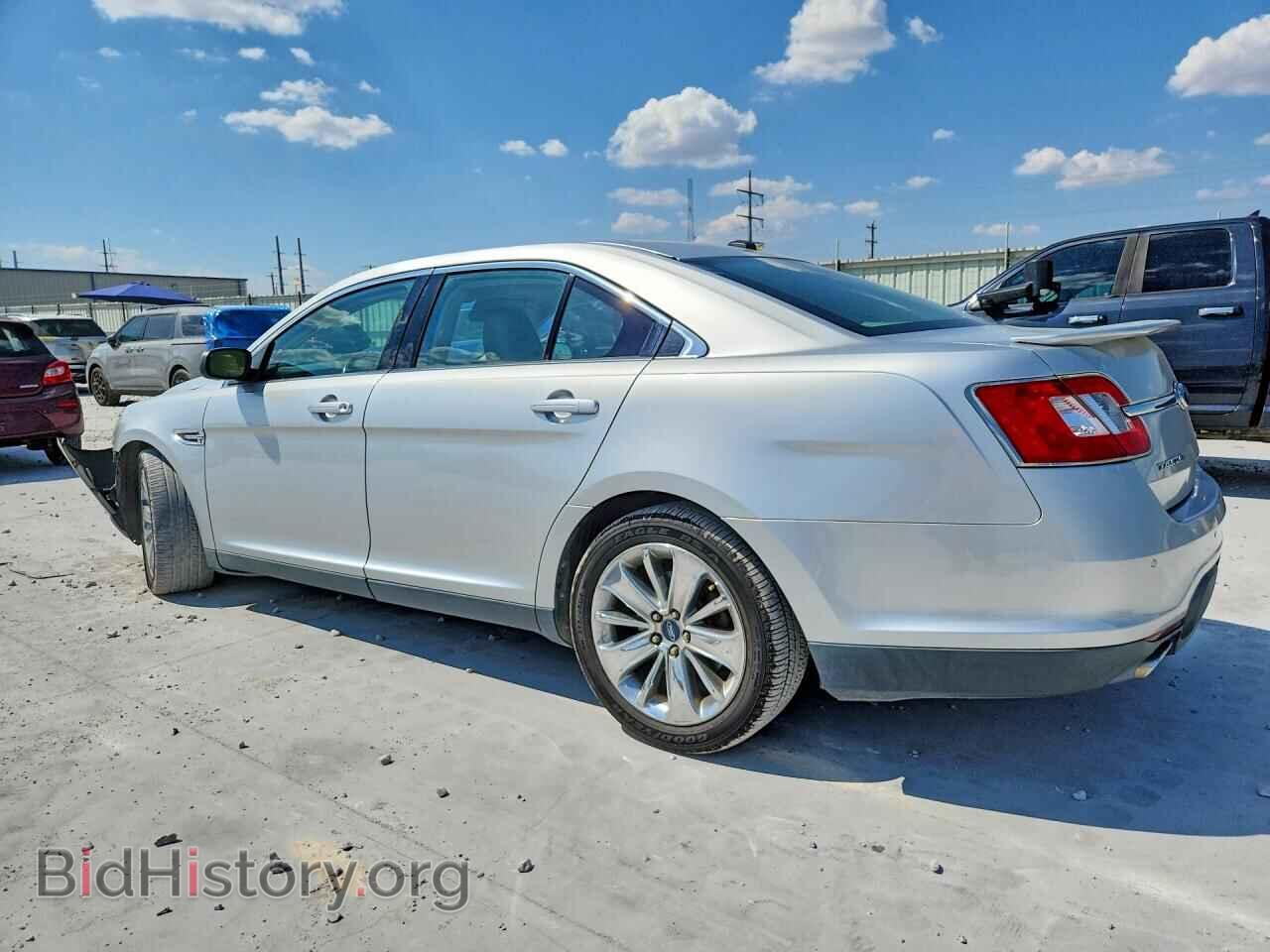 2010 FORD TAURUS - VIN: 1FAHP2FW6AG100513 - Фото 2