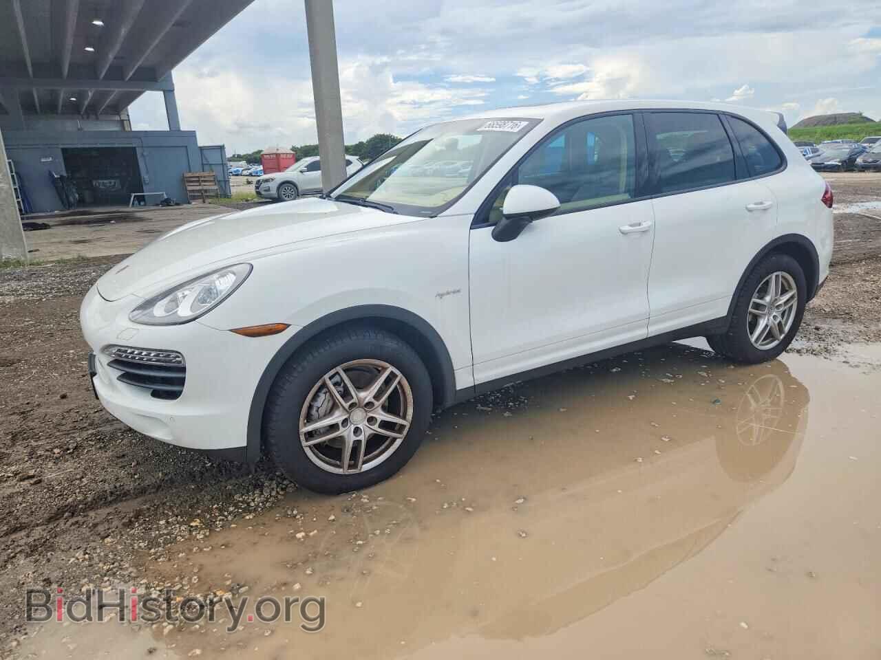 Photo WP1AE2A29ELA50546 - PORSCHE CAYENNE 2014