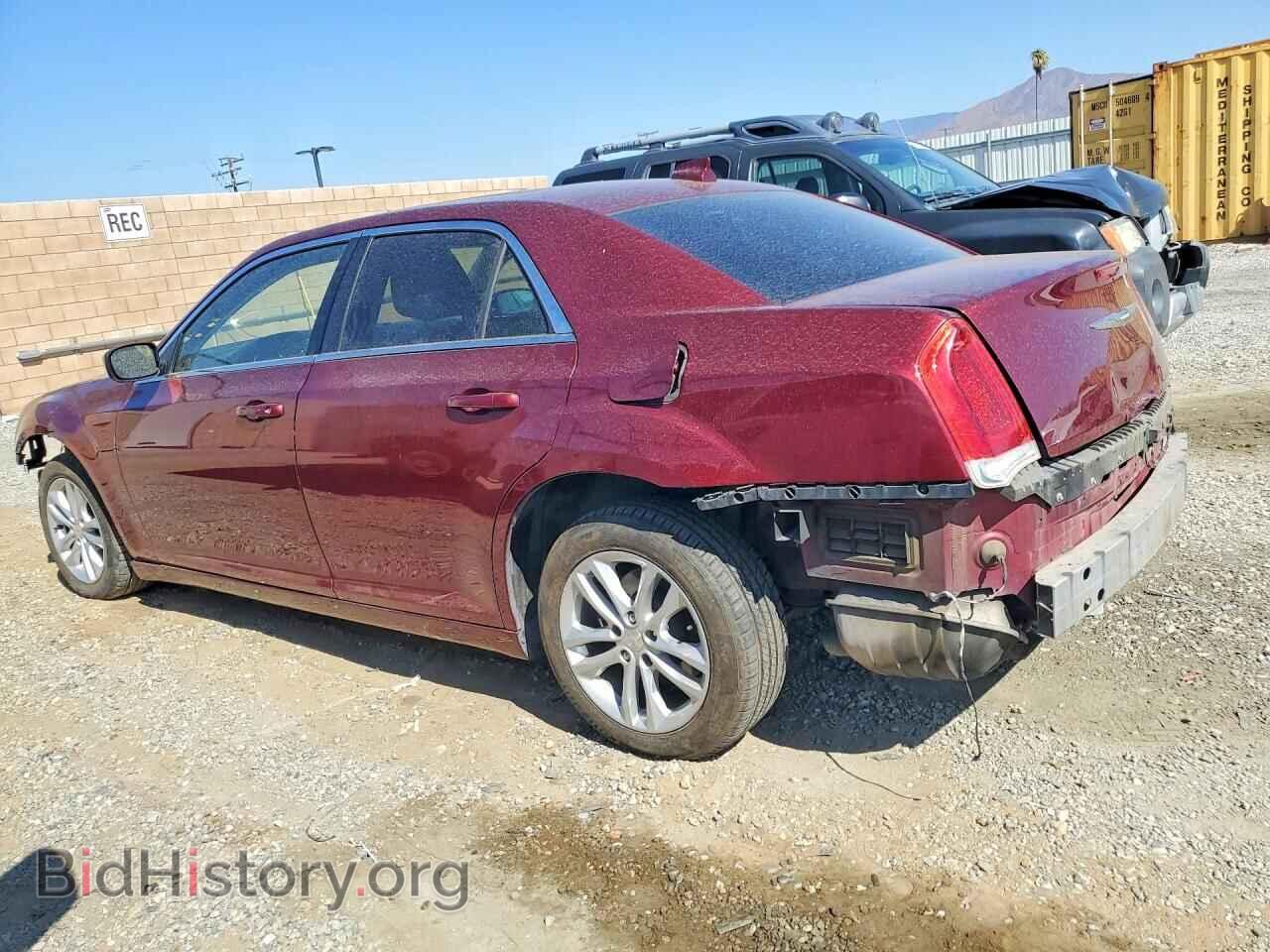 2016 CHRYSLER 300 - VIN: 2C3CCAAG2GH230302 - Photo 2