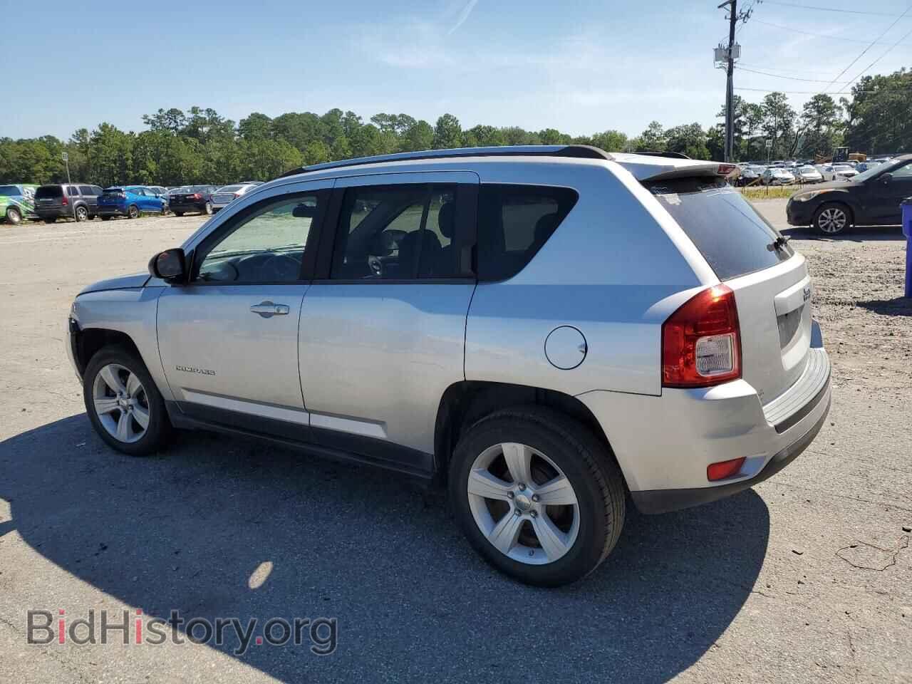 2011 JEEP COMPASS - VIN: 1J4NT1FA5BD272004 - Photo 2
