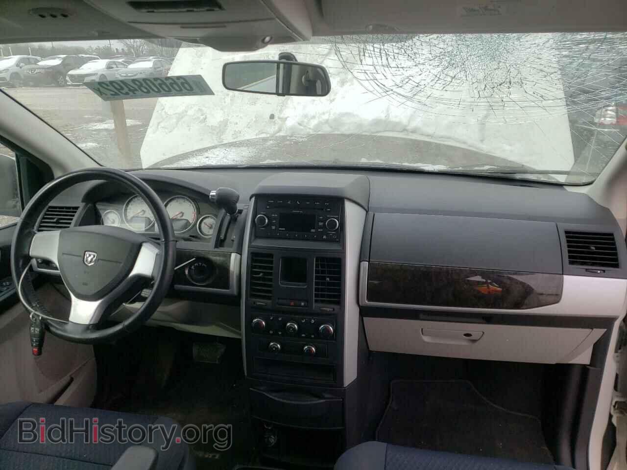 2010 DODGE CARAVAN - VIN: 2D4RN5D17AR215944 - Фото 8