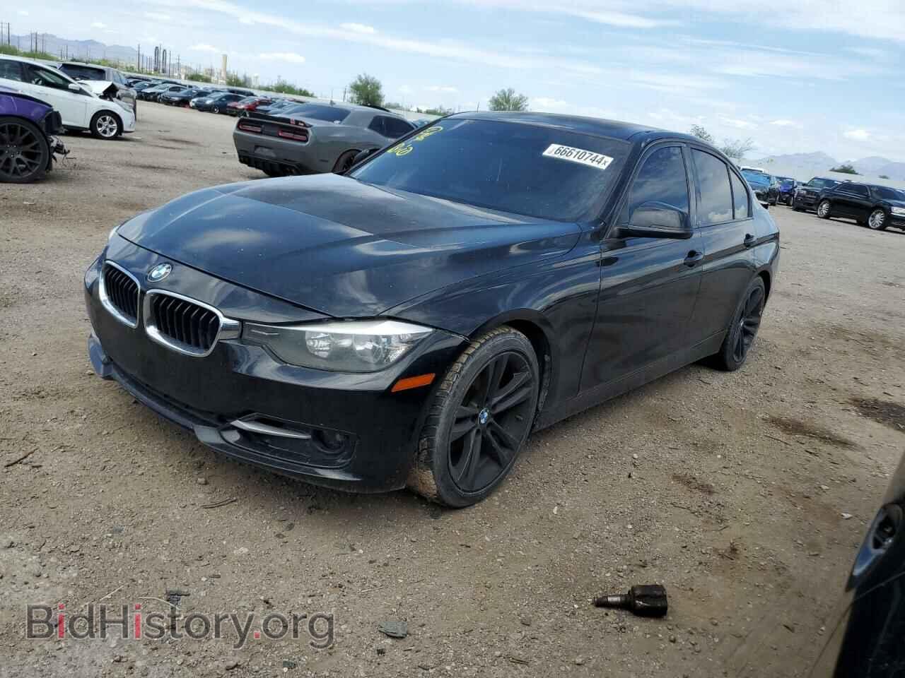 Photo WBA3A5C55DF354580 - BMW 3 SERIES 2013
