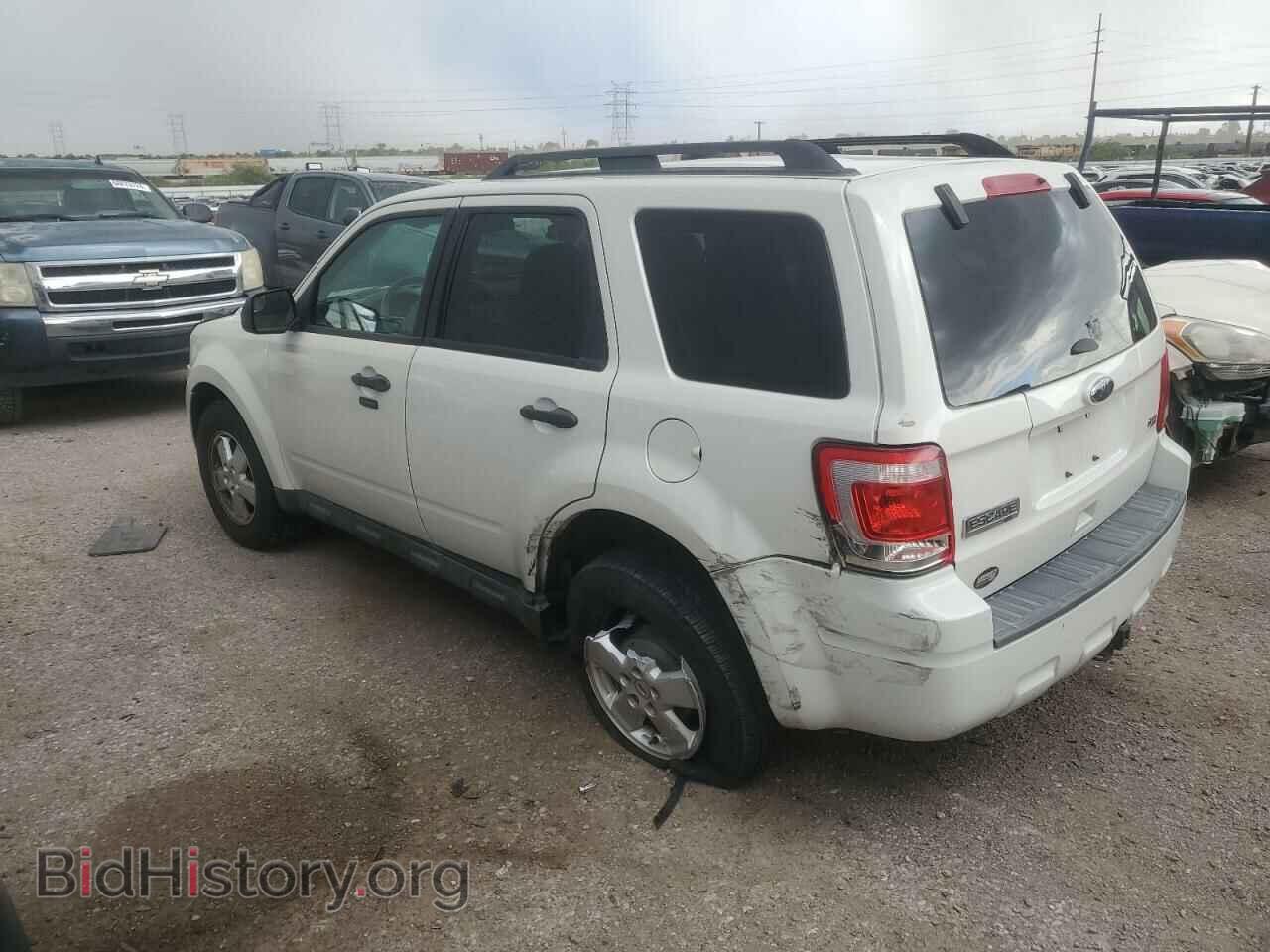 2011 FORD ESCAPE - VIN: 1FMCU0DG1BKC48866 - Photo 2