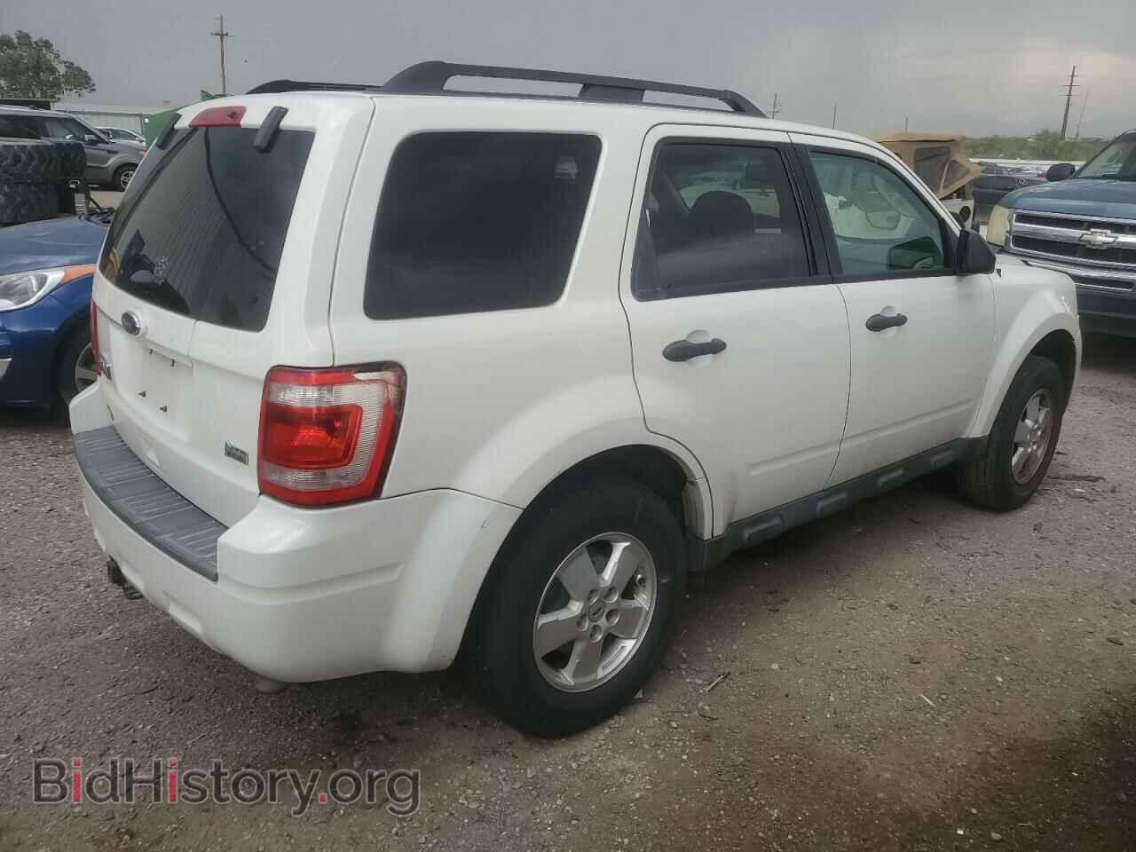 2011 FORD ESCAPE - VIN: 1FMCU0DG1BKC48866 - Photo 3