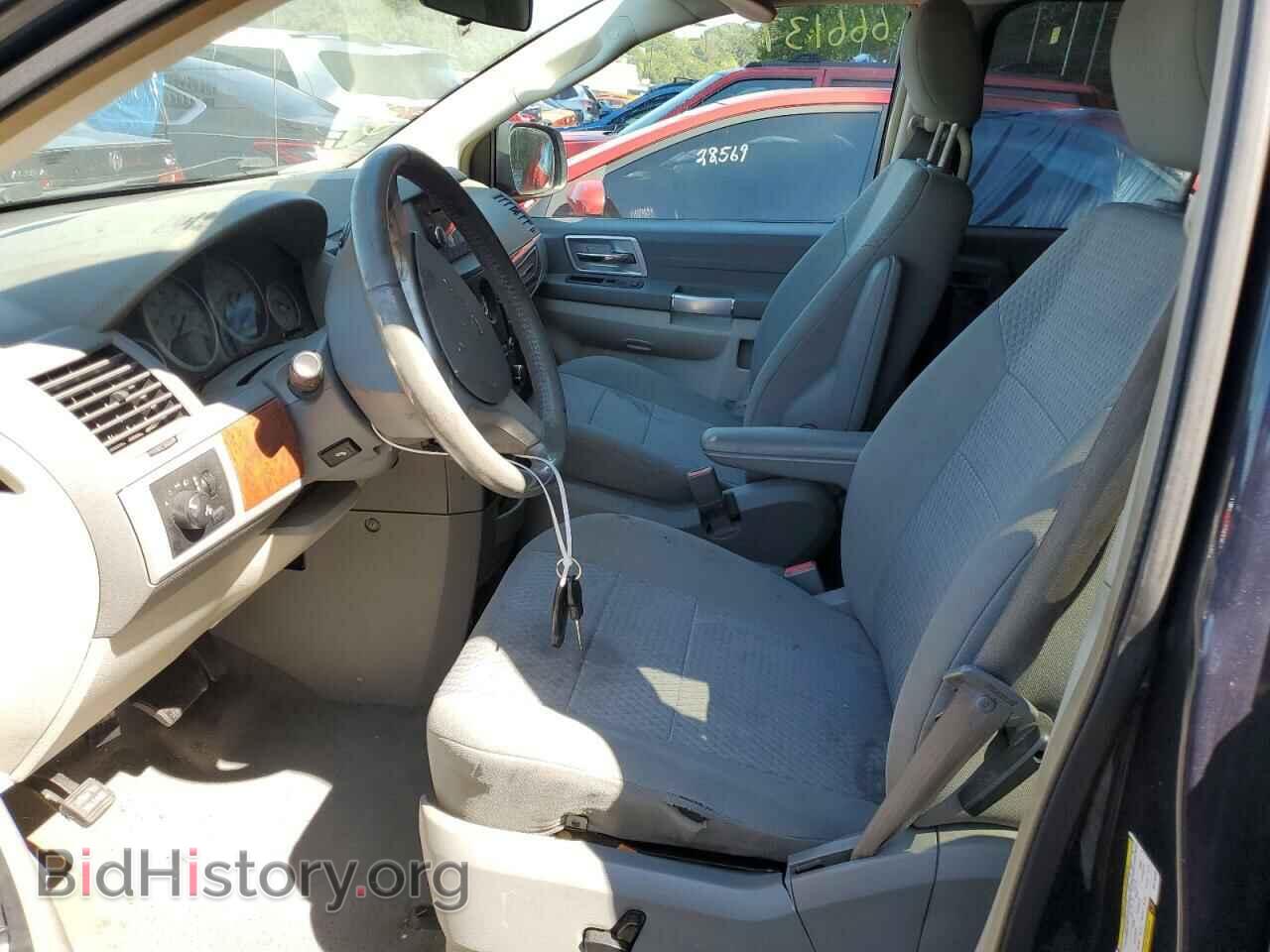 2008 CHRYSLER MINIVAN - VIN: 2A8HR54PX8R778085 - Фото 7