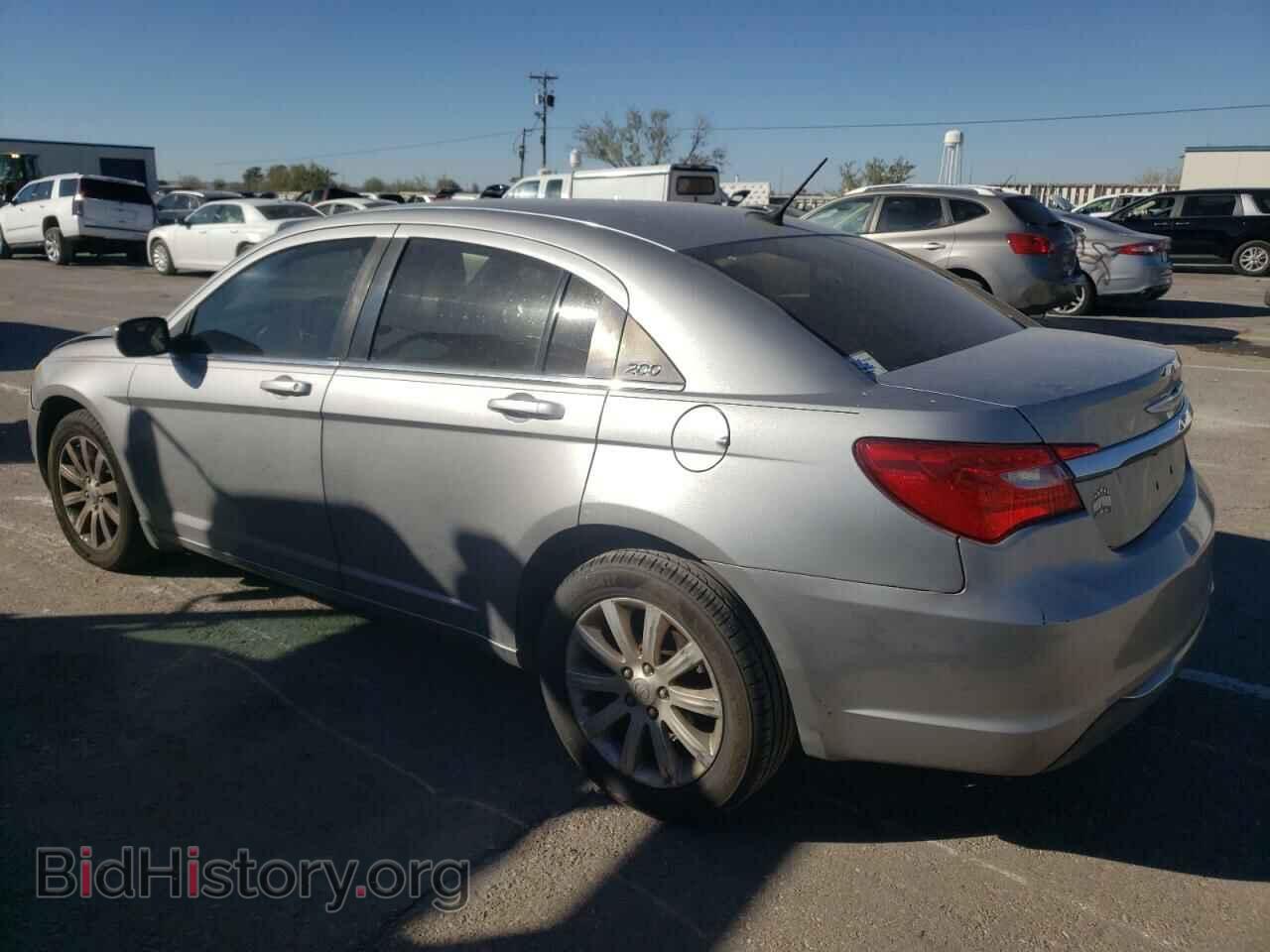 2013 CHRYSLER 200 - VIN: 1C3CCBBB6DN552923 - Фото 2