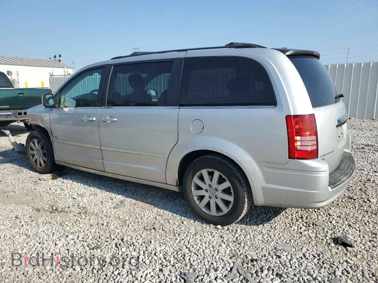 2009 CHRYSLER MINIVAN - VIN: 2A8HR54139R657637 - Фото 2