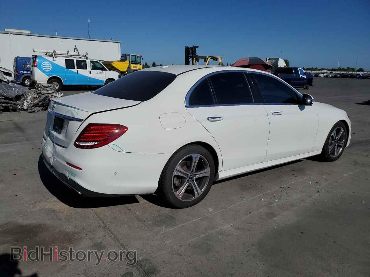 2017 MERCEDES-BENZ E-CLASS - VIN: WDDZF4JB4HA041076 - Фото 3