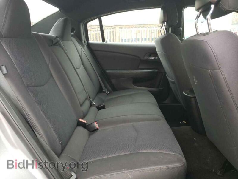 2013 Chrysler 200 (VIN 1C3CCBBG4DN532164) — фото 6 из 10